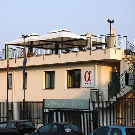 Apeiron Hotel